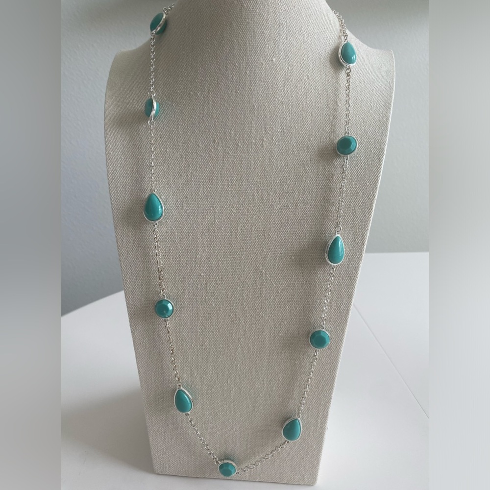 Super cute Liz Claiborne necklace .  EUC!!